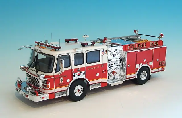 Trumpeter American LaFrance Eagle, College Park Engine 121
